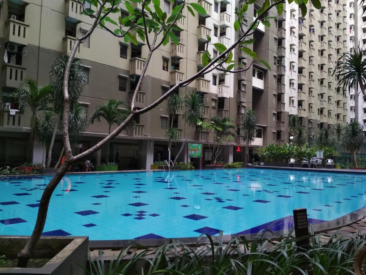 Strategic & Relaxing 2br At Gateway Ahmad Yani Cicadas By Travelio Apartemen